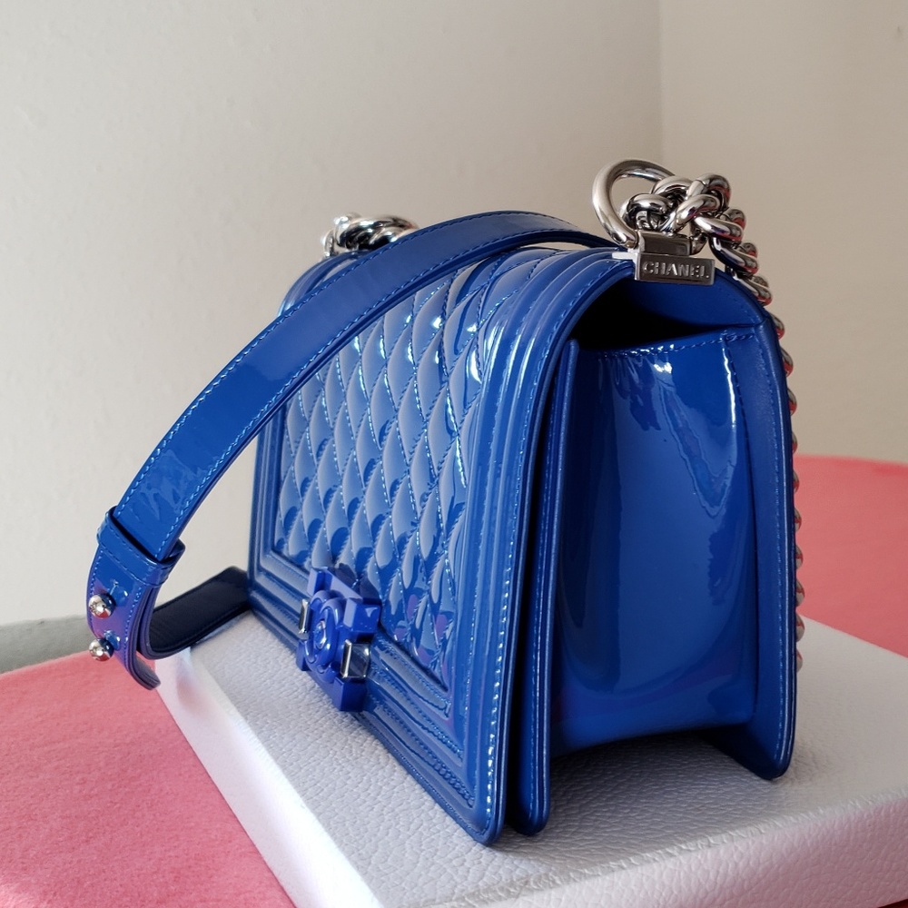 Chanel boy medium blue patent leather bag - Picture 7 of 8